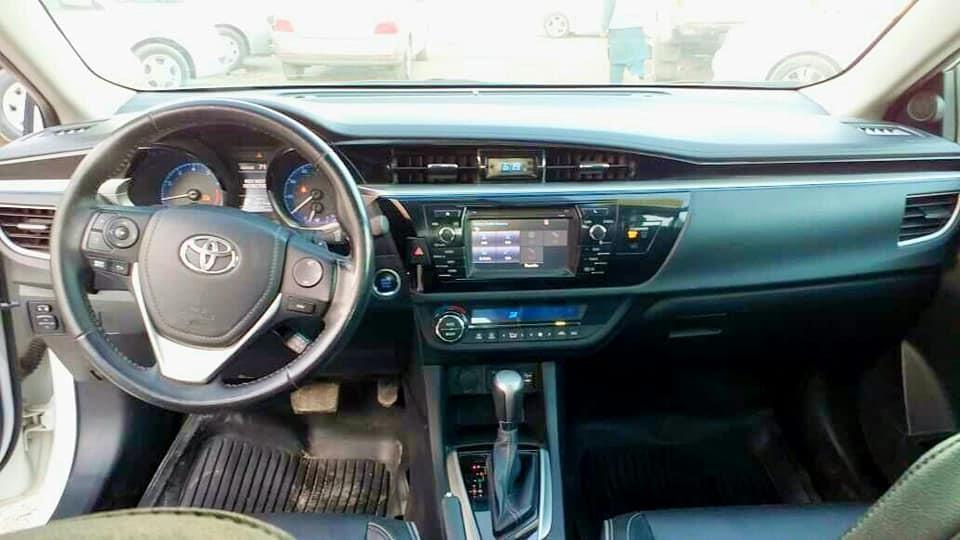 موټر-کناډایی-ایس-ګلاس-سپین-رنګ
