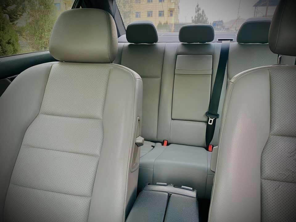 Mercedes-Benz-2008-c300-full-option