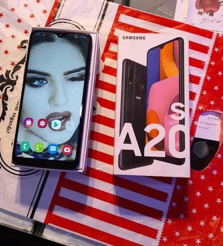 یک سیت مبایل A20s