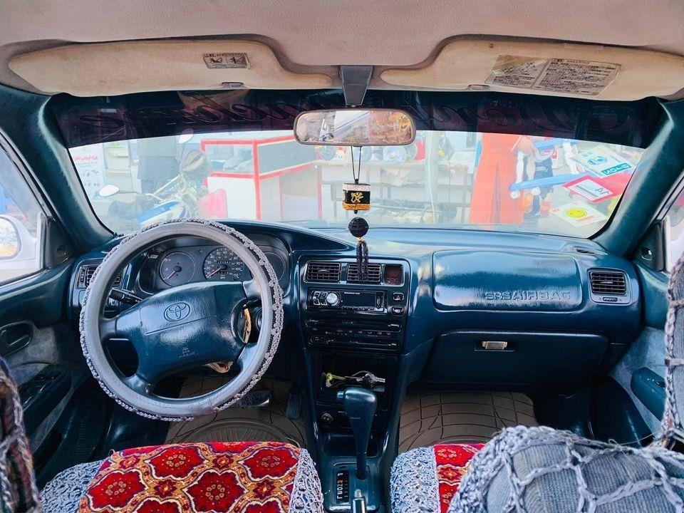 TOYOTA-COROLA