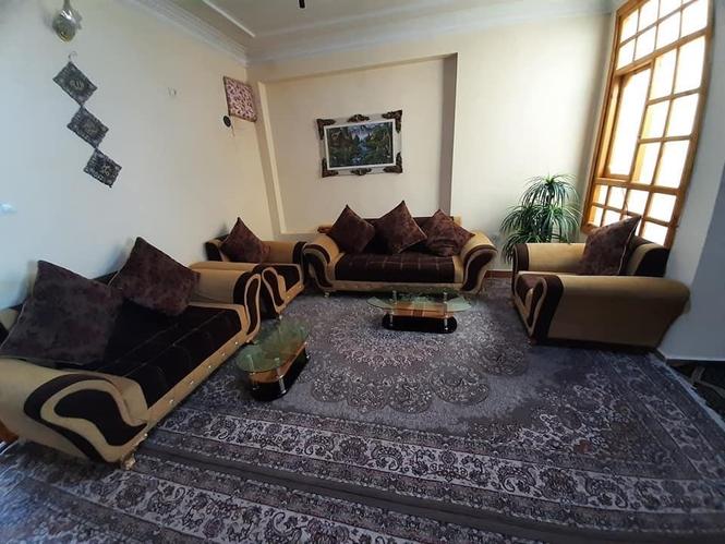 ‎‎مبل هفت نفره با دو میز فرش دوازده متره یک جوره‎‎