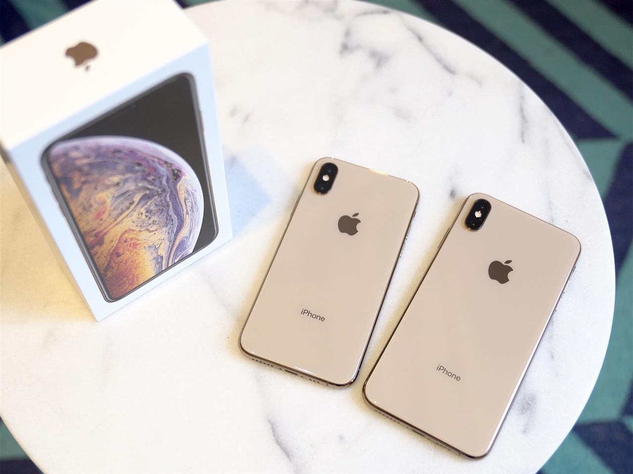 New-Apple-iPhone-XS-XR-X-MAX