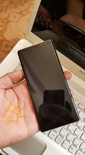ښه نوی مبایل دهرسه په زمانت لږ یی ګلاس مات دی