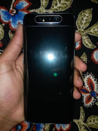دغه موبایل خرسومه د هر څه په زمانت دی دیر نوی دی.روم.128GB