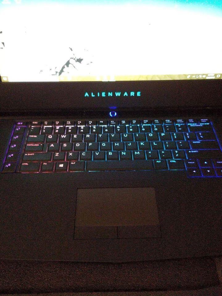 DELL-Alienware-15-R3-Gaming-Laptop