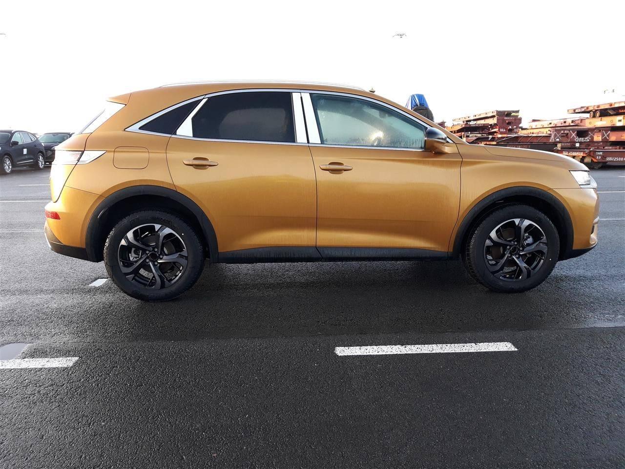 2018-DS-AUTOMOBILES-DS7-CROSSBACK