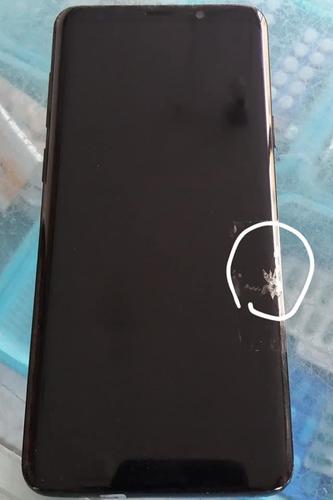 S9+ټکی والا ګلاس یی لږ مات سوی