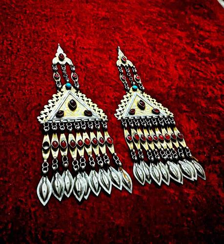 VINTAGE TURKMEN TENECHIR - Pair of Large Old Hair Pendants -