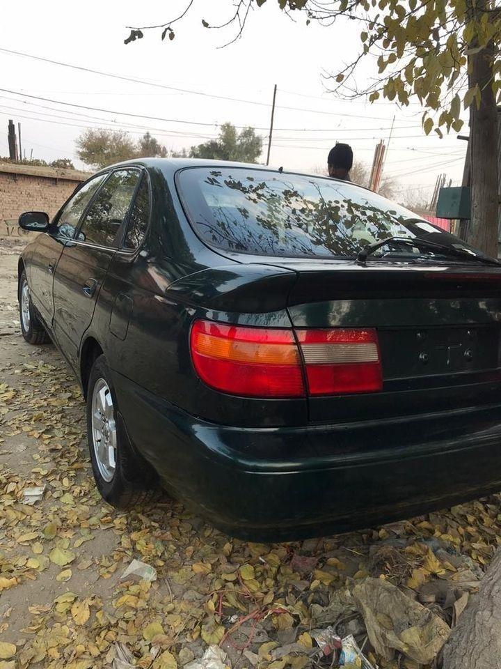 TOYOTA-Carina-1994