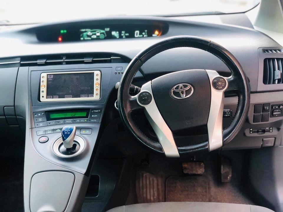 Toyota-Prius-Hybrid