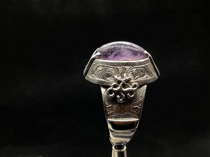 Jewellery-and-games-stone