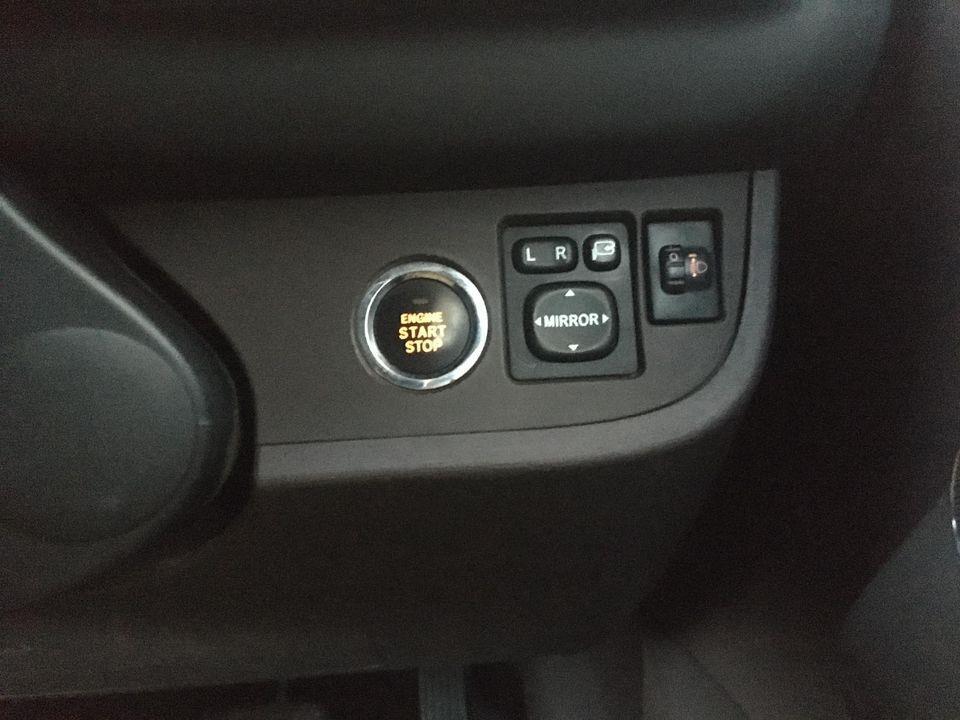 TOYOTA-IQ--2010