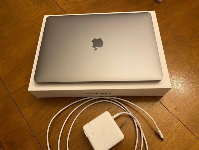 Apple MacBook Pro 15.4 Retina