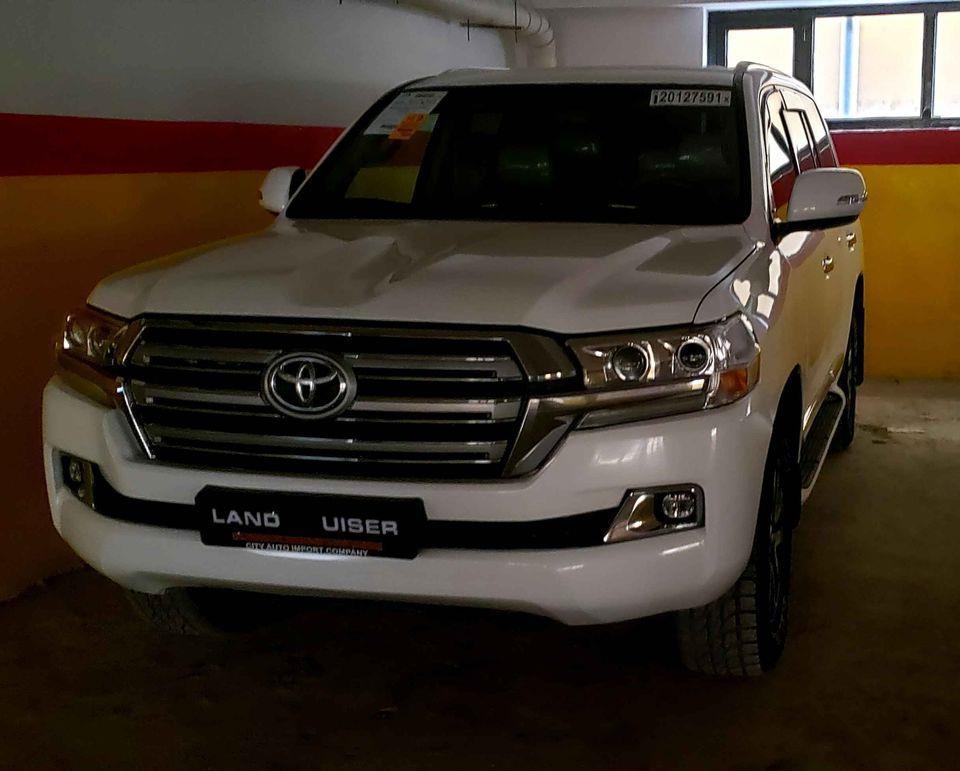 TOYOTA-LAND-CORUCER