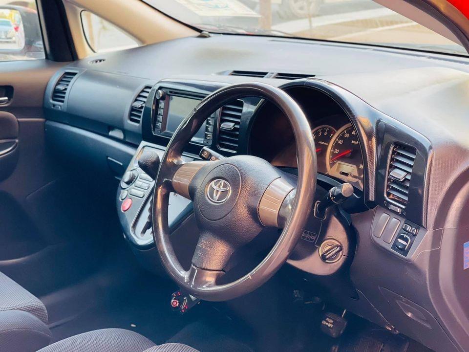 Toyota-wish-2007