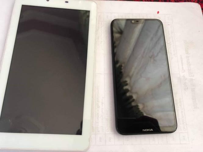 Nokia x6 2018 2 sim very new and tab Q very new 0786256975