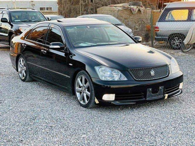 ناواریده کرون 2007. مادل لیدر سیت
