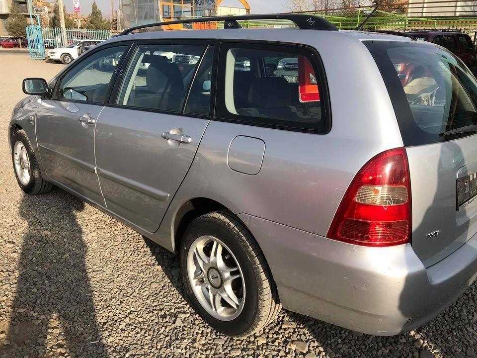 Toyota-Fielder-2003