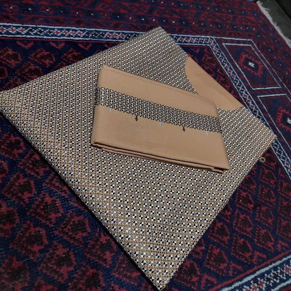 لاسی-چهار-کونجه-نوی-رنګ