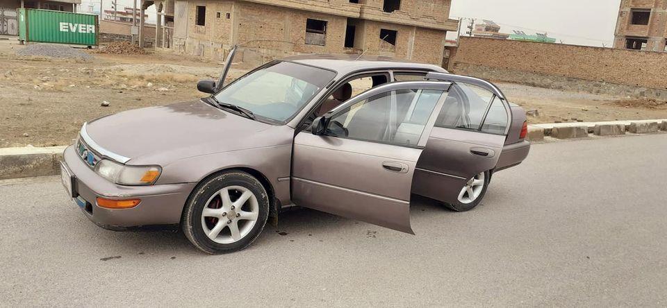 تیوتا-کرولاى-کانادائ-1995
