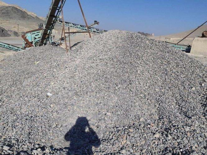 دهرچاکه ریګ،جغل، ډبره، کریچ ،خښته،خاوره اوداسی نورتعمیراتی م
