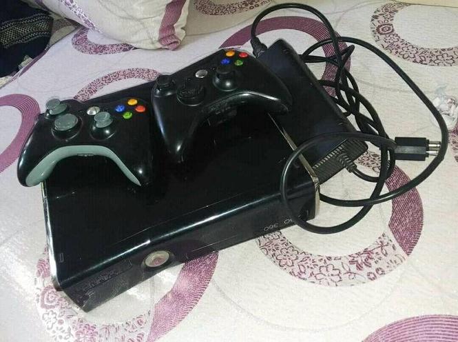 Xbox 360 slim mini با داشتن ۱۵ گیم مشهور قیمت ۸۰۰۰ افغانی و