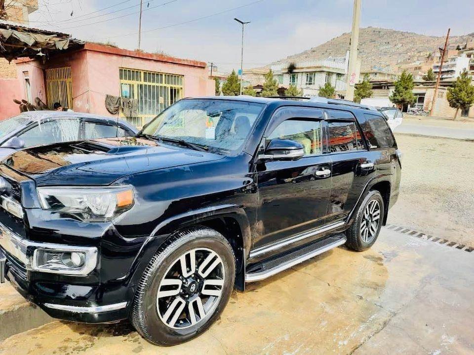 Toyota-4Runner-2011-Limited-Edition-0785117278