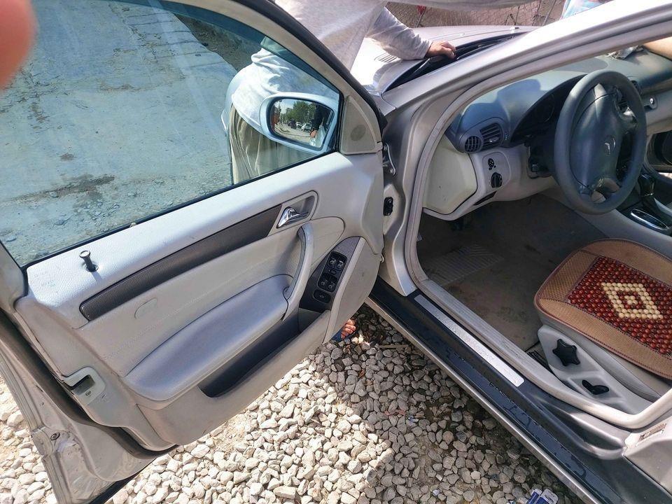 Mercedes-Benz-2003-c230-0786727271