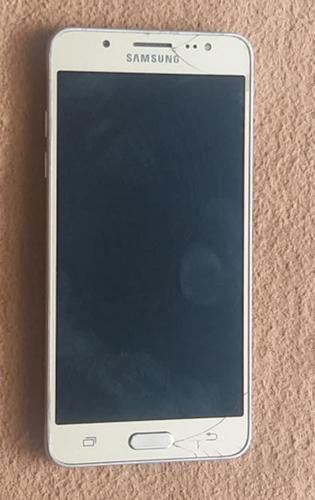 یو تلیفو(Glaxy J56)2016) 16gb حافظه 2gb ریم 3100mahبیطری