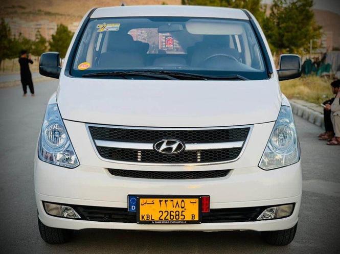 ‎هوندايي H1 ‎مودل :2011 ‎رنگ :(سفيد) ‎پلیت :26 هزار بدون ۳۹