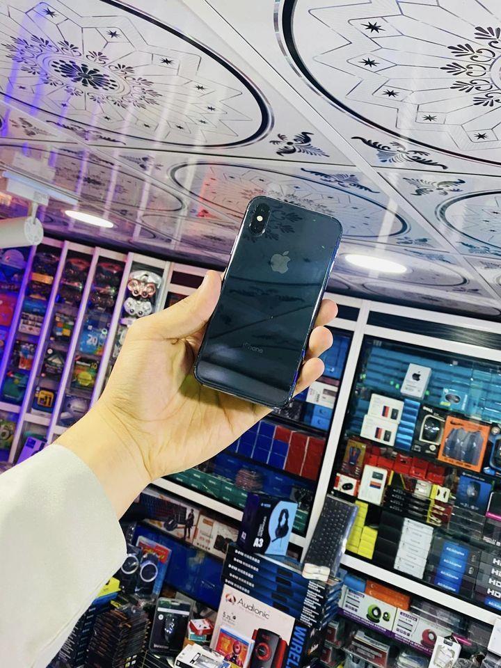 I-phoNe-Xs-black