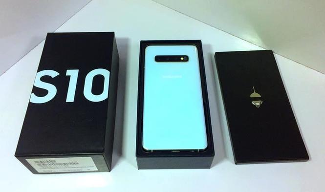 مدل Galaxy S 10 دو سیمکارته اصلی با کارتن خودش ب