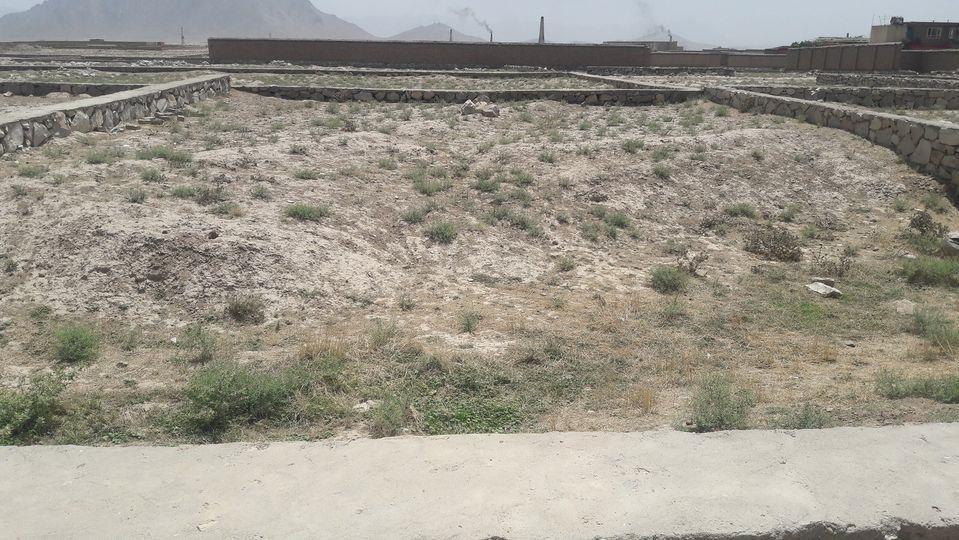 زمین-فروشی-دست-بند
