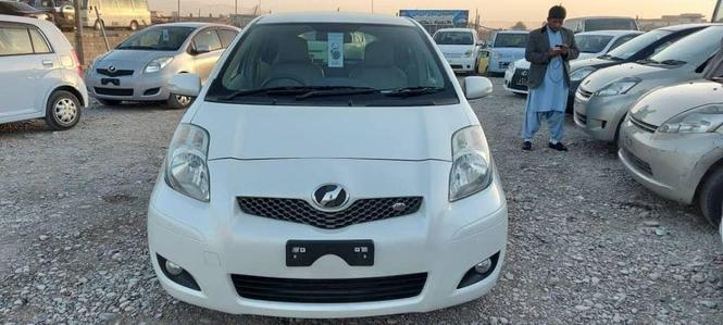 0708273835 iLL 1300 CC 0798419161