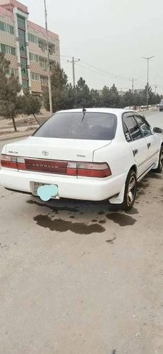 یک عراده کرولای جاپانی چنج فروشی عاجل