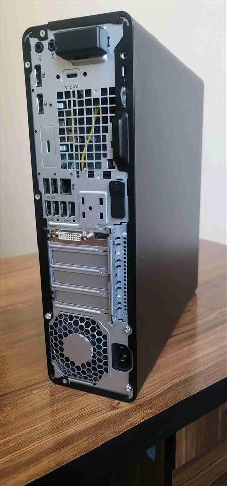 یک-پایه-کمپیوتر-دسکتاپ-فروشی-گرافیکی