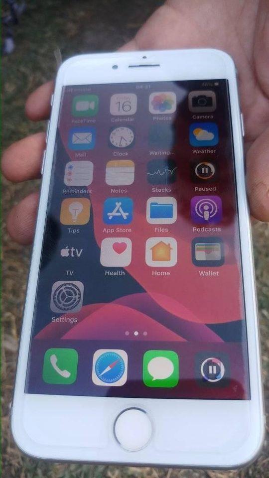 فروش-عاجل-Iphone8-rom-64gb