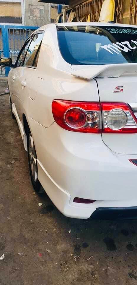Toyota-corolla-2011-s-class