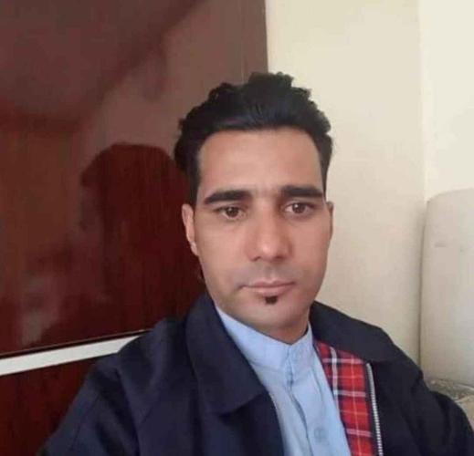 اسم. امیر محمد مشهور به رامین . . یک عراده موتر لنکروزر.