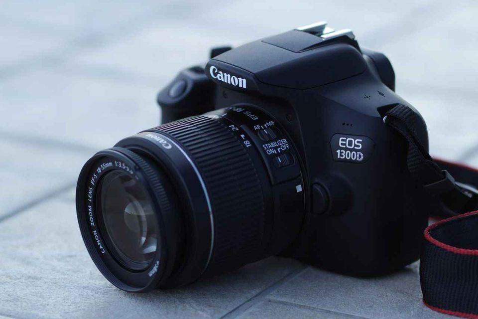 Canon-EOS-1300D-غټ-لینز-75-300