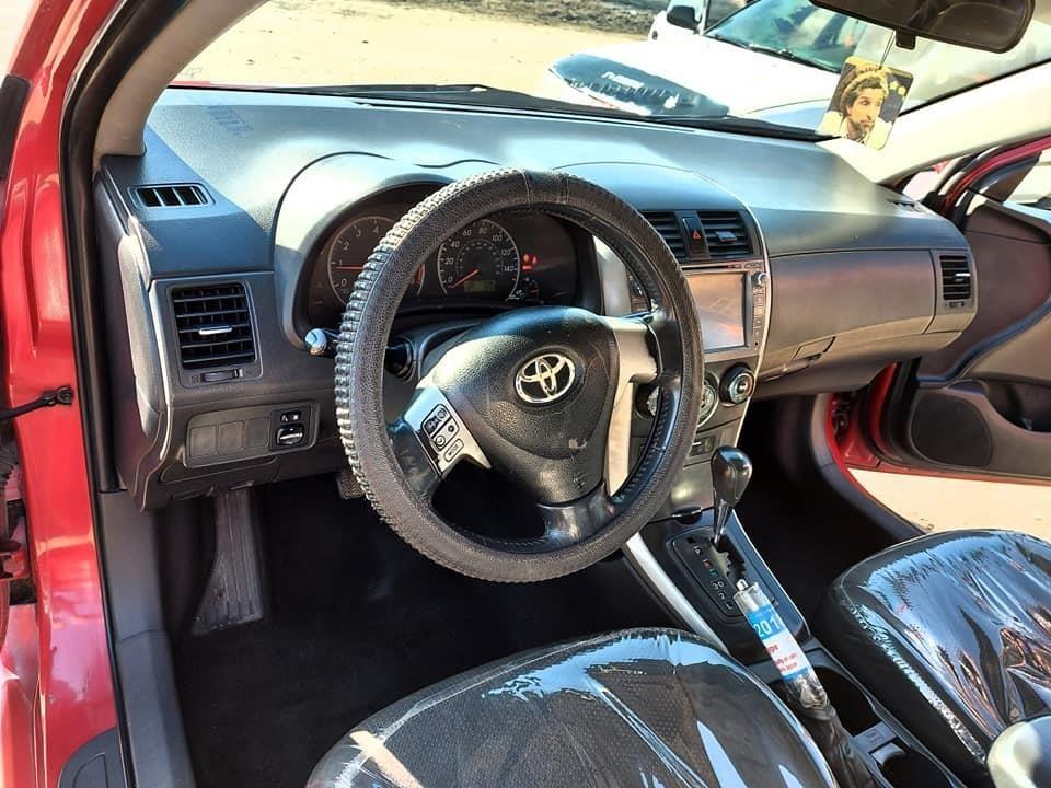 Toyota-Corolla-2010--0744777337