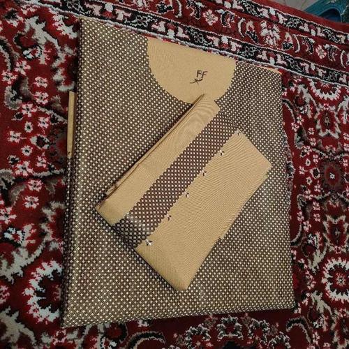 لاسی چارکونجه غاړه په ښایسته جوز ی رنګ کی راغلی دیر صاف خام