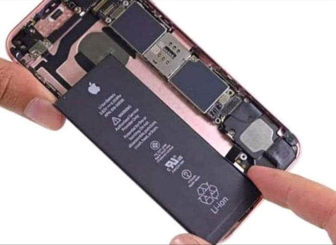 تبدیلی بطری و اسکرین های آیفون به قیمت مناسب شماره تماس 0