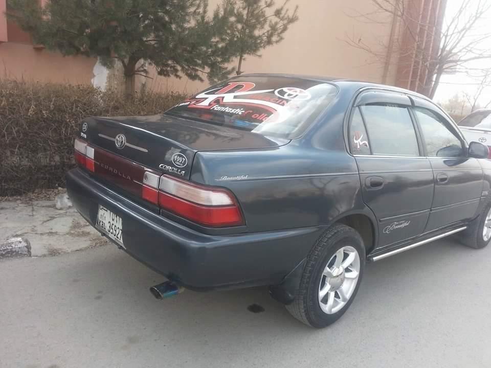 یک-عراده-موتر-کرولا-جاپانی