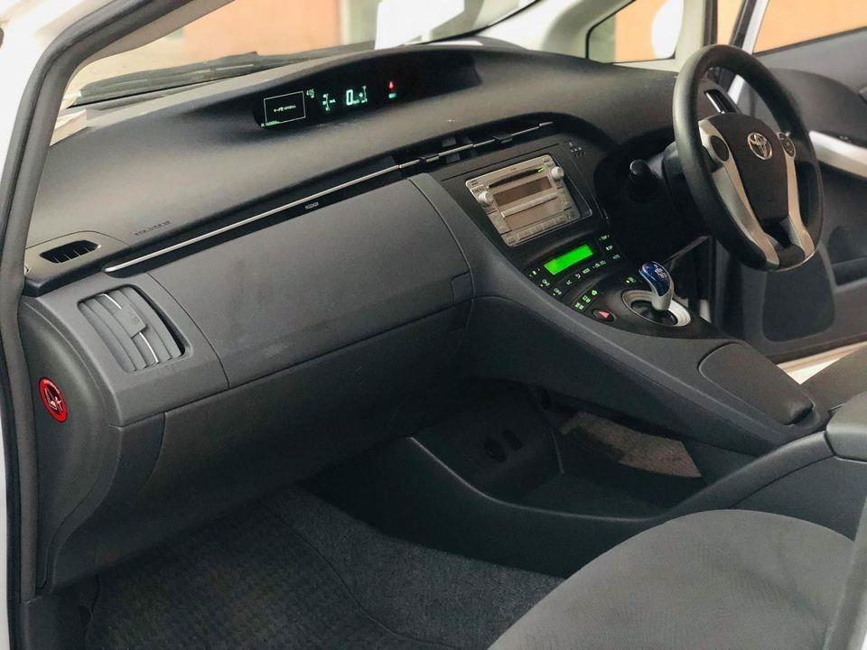 Toyota-prius-hybrid