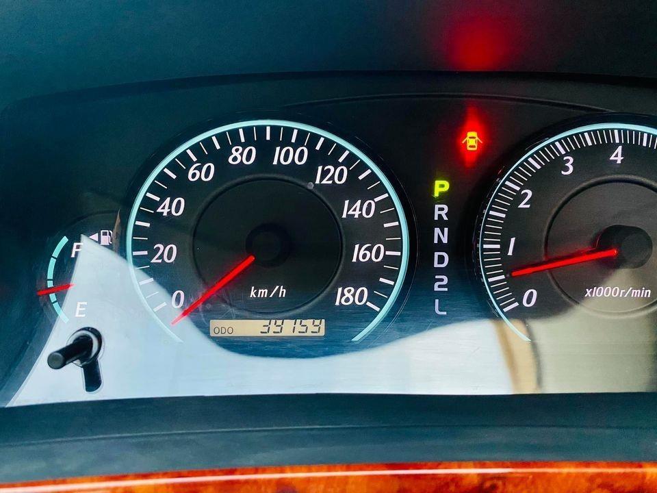Toyota-luxel-x