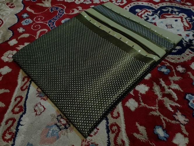 ښایسته چوکاټی غاړه راغلی ده لاسی خامک