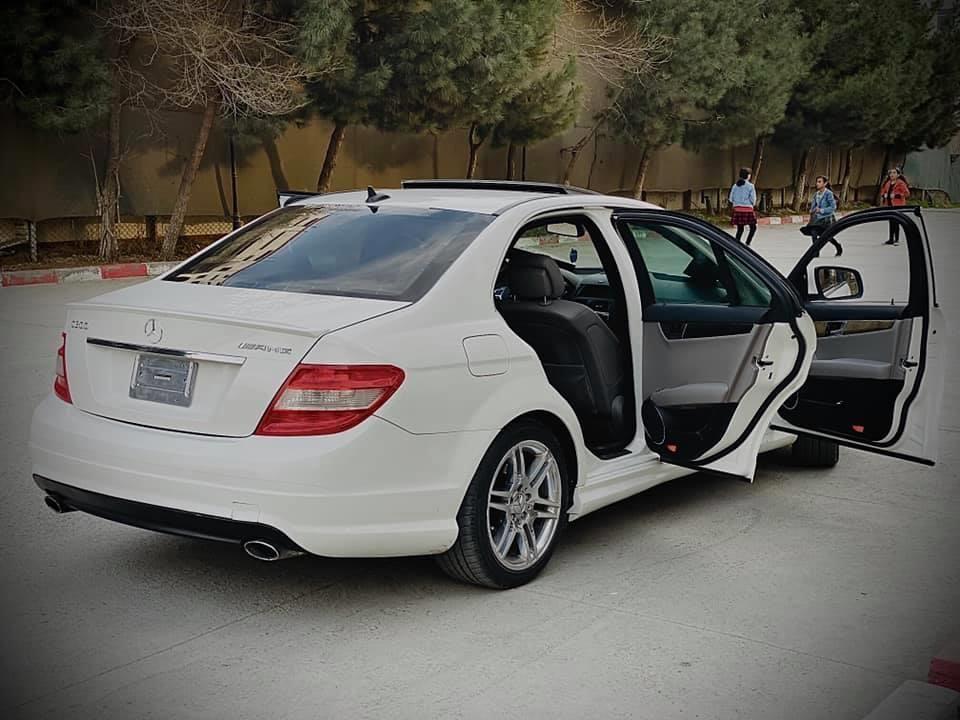 Mercedes-Benz-2008-c300-full-option