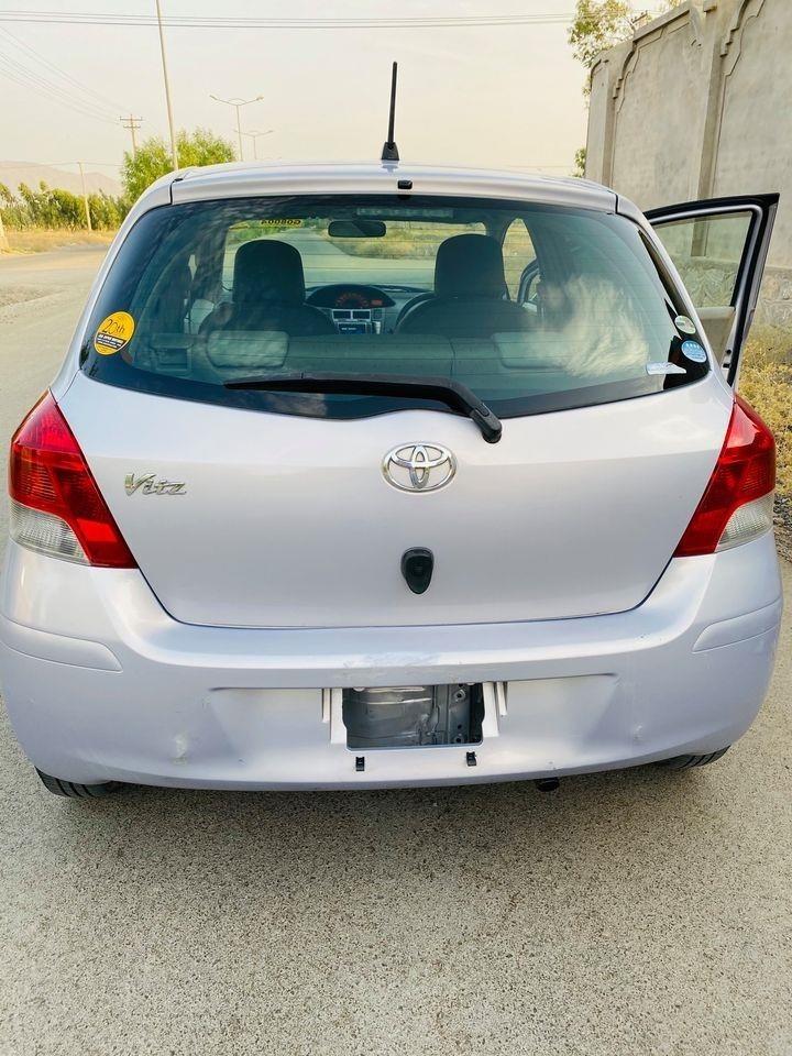 Vitz-2010-نواریده-د-چلو-په-زمانت