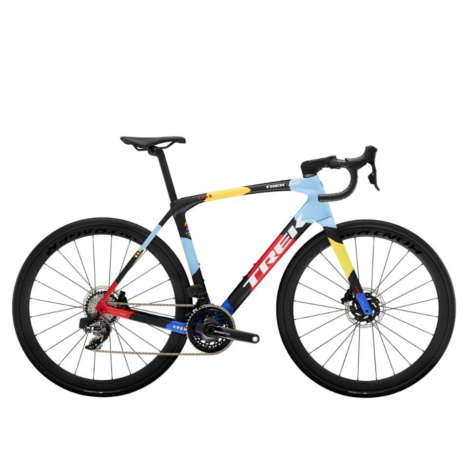 2025-Trek-Domane-SLR-7-AXS-Gen-4-Road-Bike